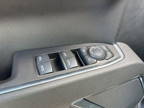 Used 2025 GMC Sierra 1500 SLT image 13