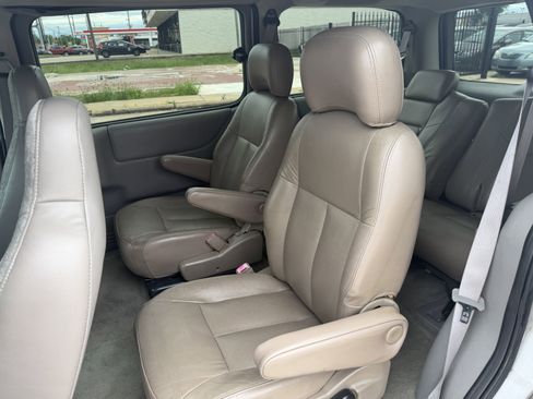 Used 2003 Chevrolet Venture Extended w/ Climate Package FWD image 3