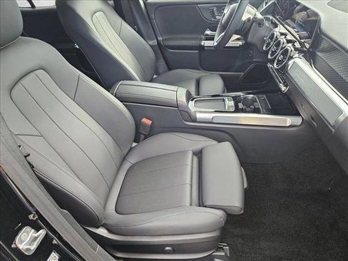 Used 2026 Mercedes-Benz GLB 250 image 19