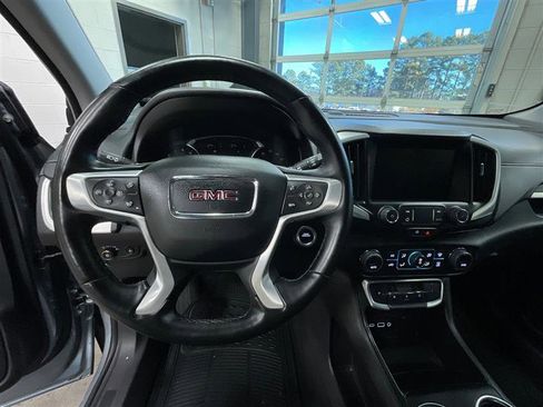 Used 2024 GMC Terrain SLT image 14