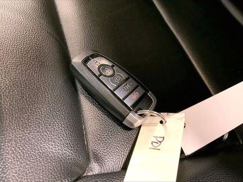 Used 2020 Ford Explorer XLT w/ Equipment Group 202A image 19