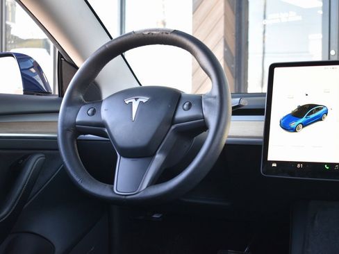 Used 2021 Tesla Model 3 Standard Range Plus image 23