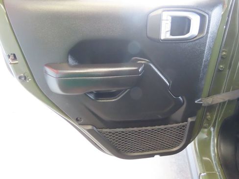 Used 2021 Jeep Wrangler Unlimited Rubicon AWD/4WD image 26