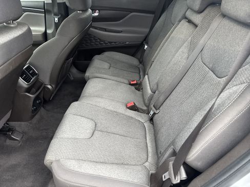 Used 2020 Hyundai Santa Fe SE FWD image 6