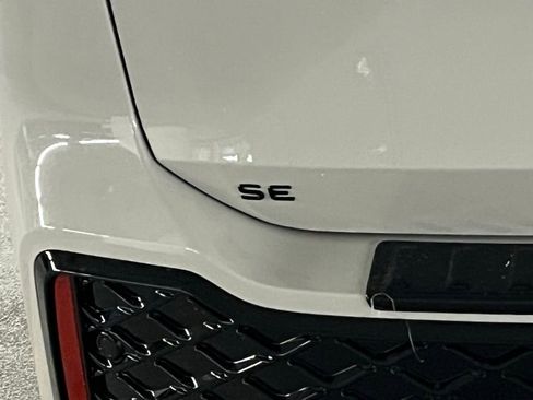 New 2026 Volkswagen Tiguan SE R-Line FWD image 38