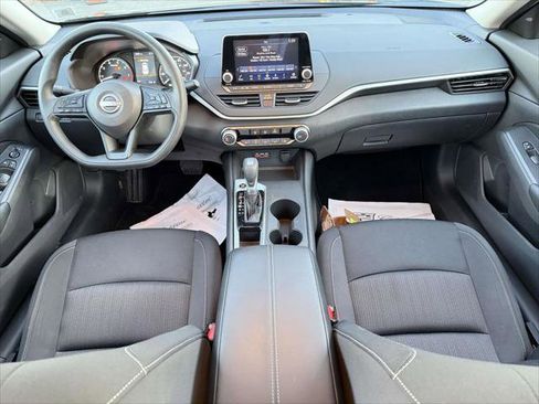 Used 2025 Nissan Altima 2.5 S image 14