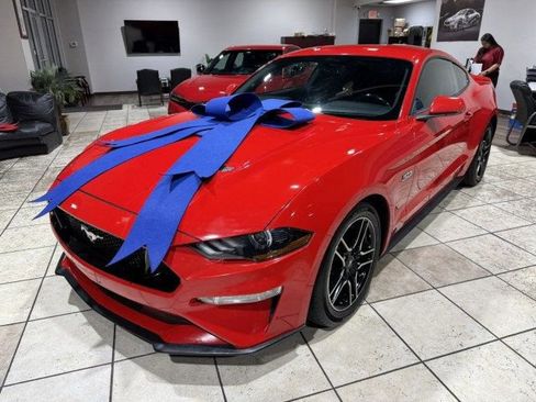 Used 2020 Ford Mustang GT image 2