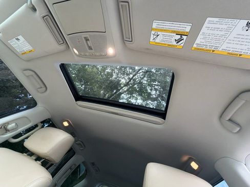 Used 2022 Nissan Armada Platinum w/ Captain's Chairs Package RWD image 29