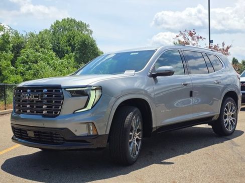New 2026 GMC Acadia Denali Ultimate AWD/4WD image 13