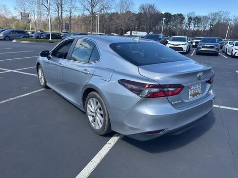 Used 2024 Toyota Camry LE image 5