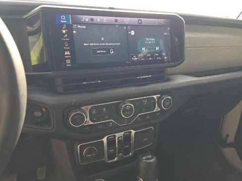 Used 2024 Jeep Wrangler Unlimited w/ Convenience Group image 6