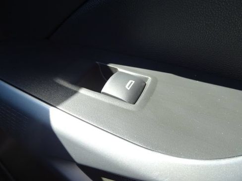 Certified 2025 Chevrolet Trax LS w/ LS Convenience Package FWD image 10