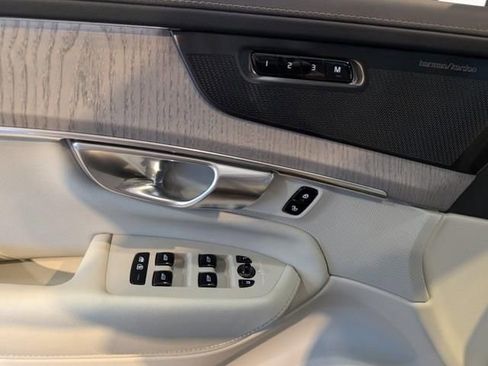 New 2026 Volvo XC90 B6 Ultra w/ Protection Package AWD/4WD image 9