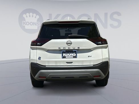 Used 2023 Nissan Rogue SV w/ SV Premium Package FWD image 17