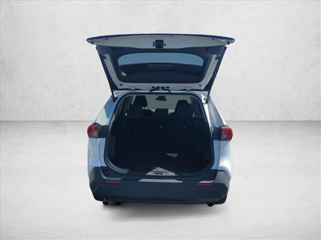 Used 2022 Toyota RAV4 LE FWD image 6