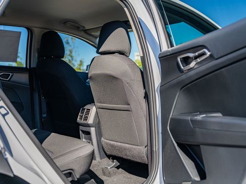 New 2026 Kia Sportage LX FWD image 8