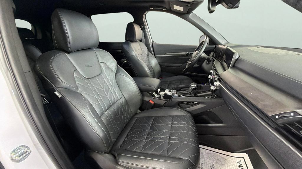 Used 2024 Kia Telluride EX X-Line AWD/4WD image 37