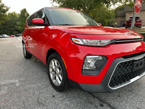 Used 2022 Kia Soul LX w/ Technology Package image 6