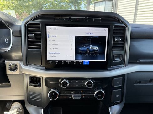 Used 2023 Ford F150 Lightning XLT AWD/4WD image 13