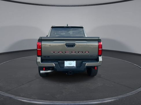 Used 2025 Toyota Tacoma TRD Off-Road AWD/4WD image 17