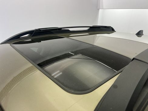 Used 2024 Subaru Outback Premium image 29