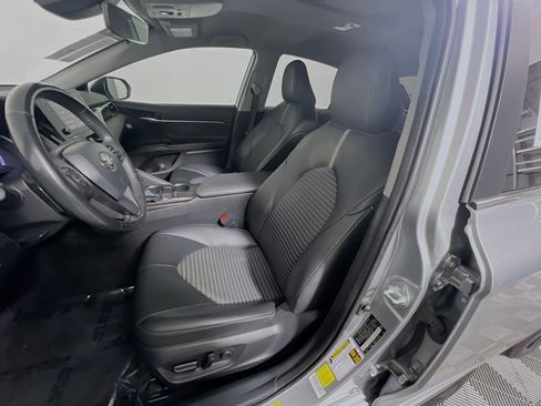 Used 2024 Toyota Camry SE image 15