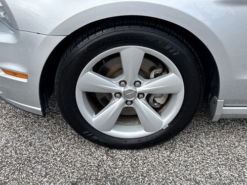 Used 2014 Ford Mustang GT Premium RWD image 13