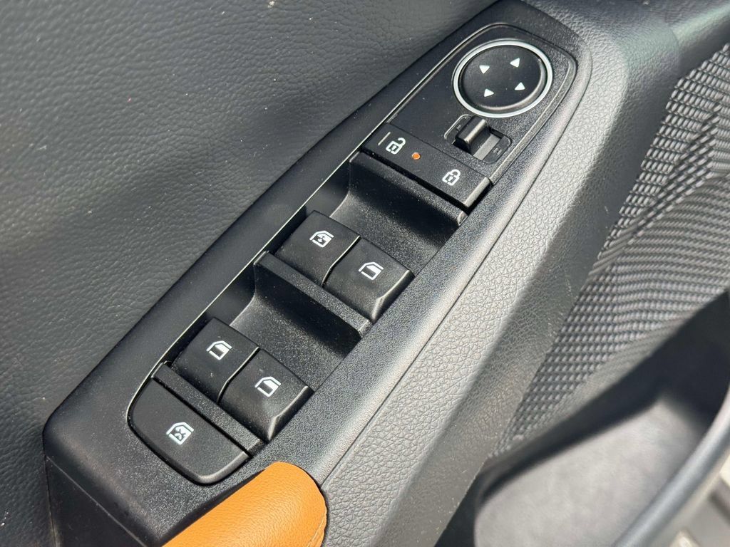 Used 2024 Kia Seltos EX AWD/4WD image 15