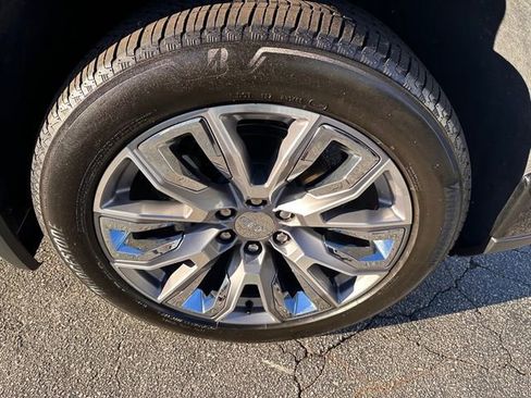 Certified 2024 GMC Sierra 1500 Denali w/ Denali Reserve Package image 13