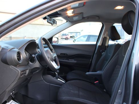 Used 2021 Nissan Kicks S image 12