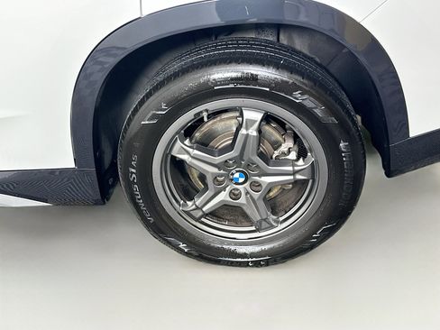 Used 2025 BMW X1 xDrive28i image 11