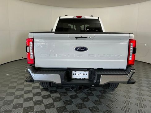 Used 2024 Ford F250 Lariat w/ Lariat Ultimate Package AWD/4WD image 3