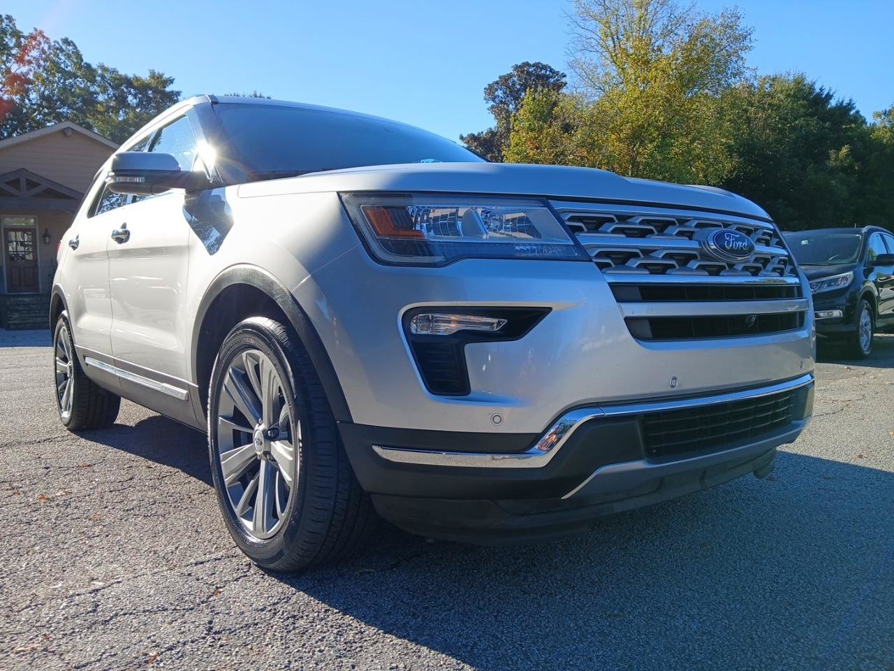 Used 2018 Ford Explorer Limited FWD image 4