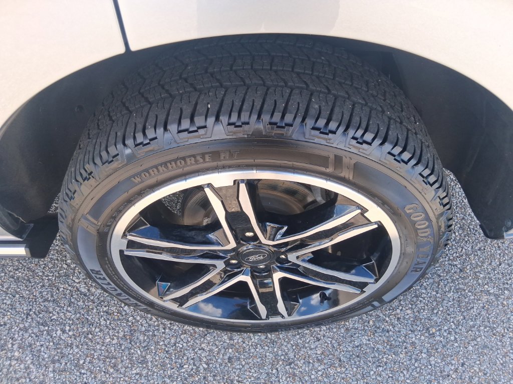 Used 2021 Ford Expedition Limited AWD/4WD image 8