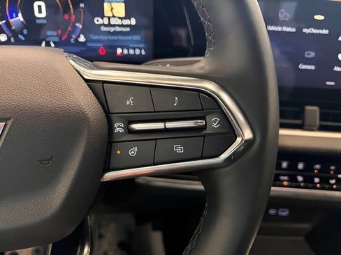 Used 2025 Chevrolet Equinox LT image 23