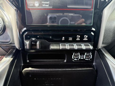 Used 2021 RAM 1500 Laramie AWD/4WD image 22