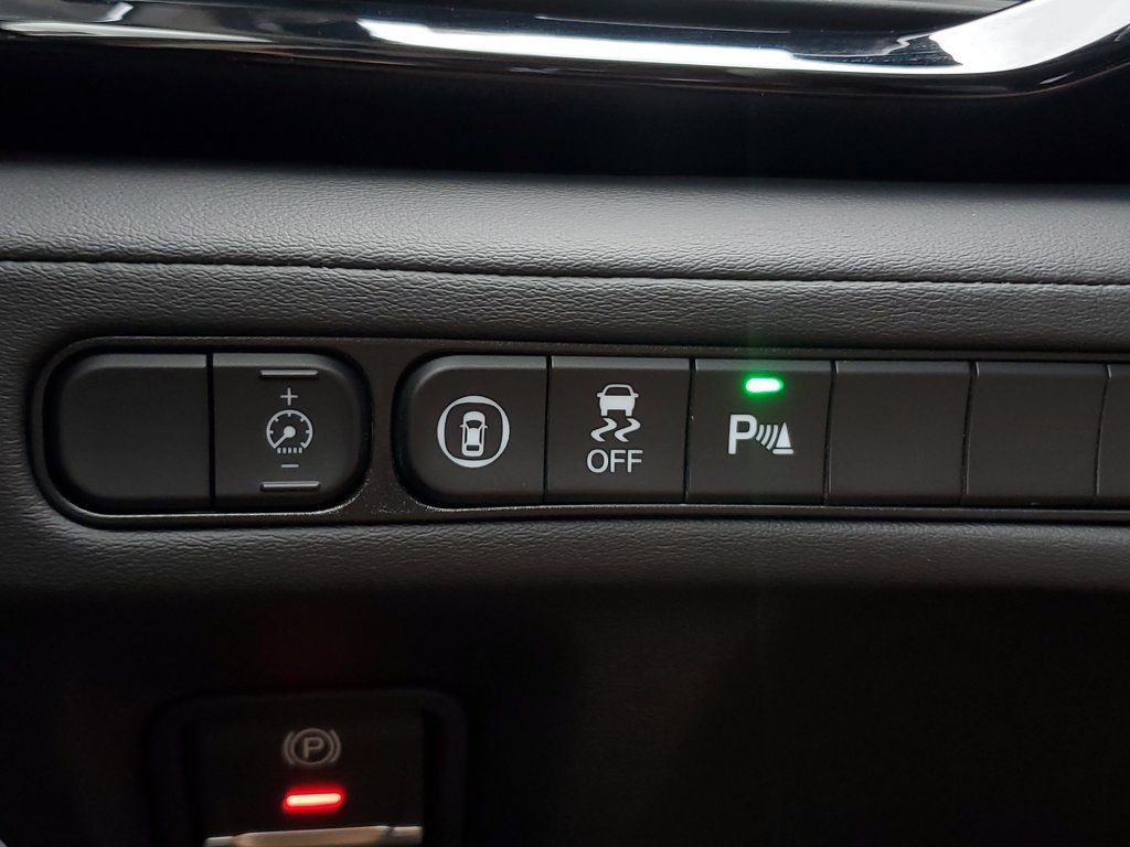 Certified 2026 Acura MDX w/ Technology Package FWD image 30