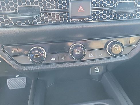 Used 2024 Honda HR-V Sport image 12