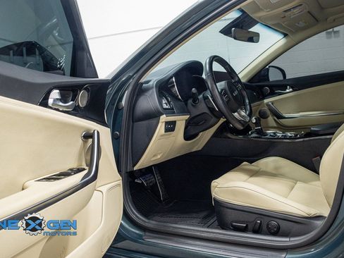 Used 2023 Kia Stinger GT-Line w/ Sun & Sound Package image 10