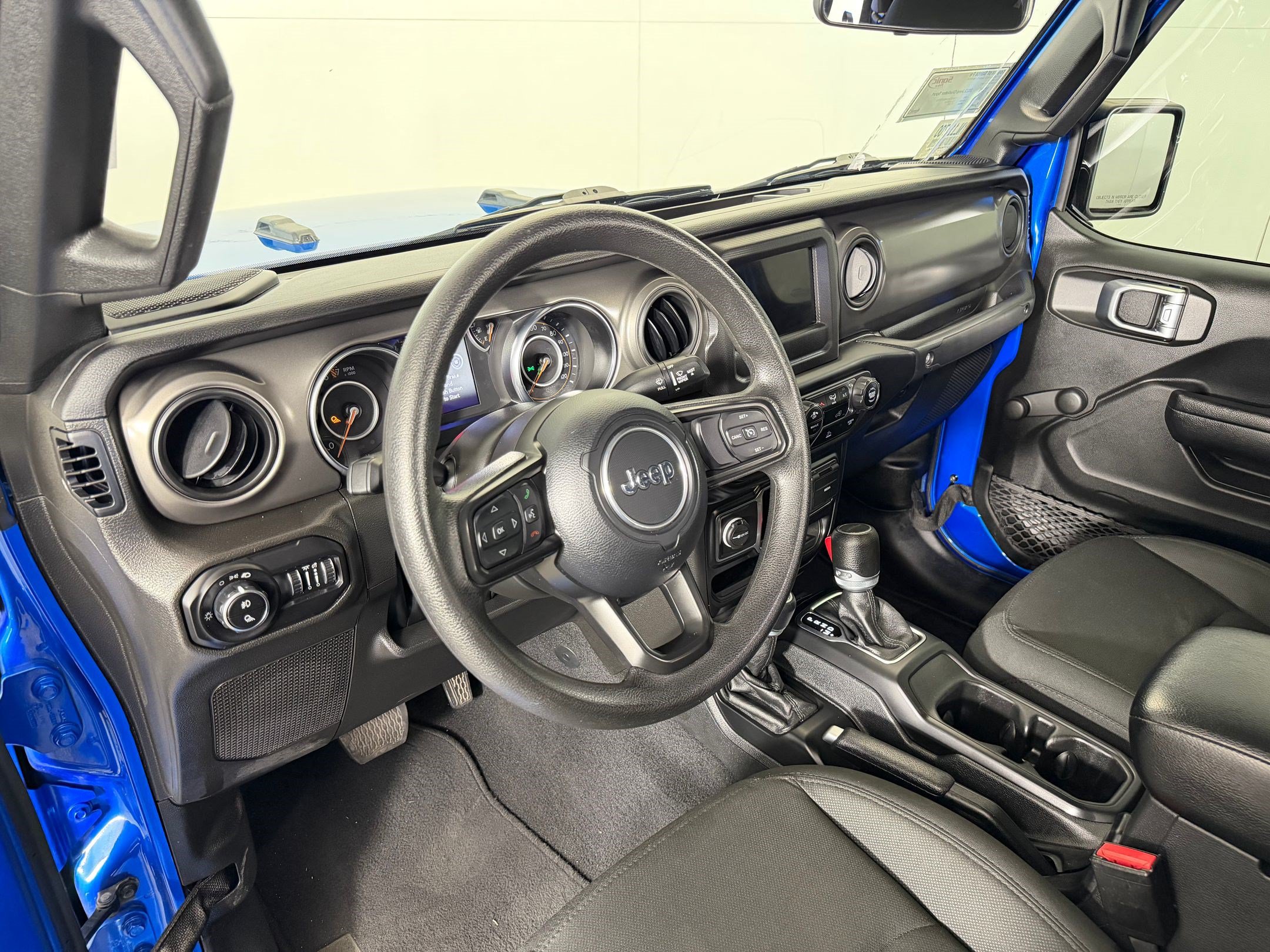 Used 2022 Jeep Gladiator Sport AWD/4WD image 29