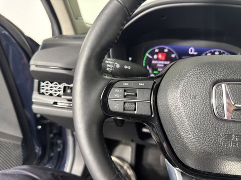 Certified 2025 Honda Accord Touring image 25