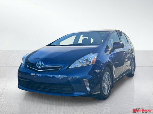 Used 2013 Toyota Prius V Three FWD image 2
