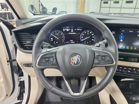 Used 2023 Buick Envision Avenir image 24