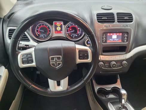 Used 2020 Dodge Journey SE w/ SE Popular Equipment Group FWD image 22