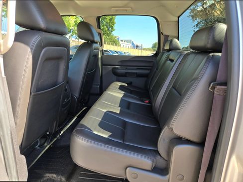 Used 2010 Chevrolet Silverado 3500 LT w/ Interior Plus Package AWD/4WD image 14