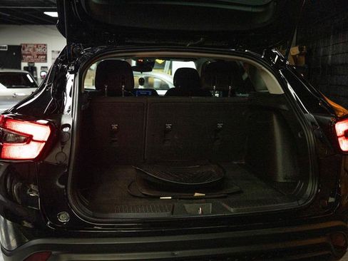 Used 2024 Chevrolet Trax LS FWD image 7
