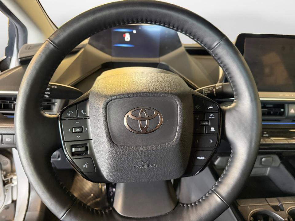 Certified 2025 Toyota Prius XLE FWD image 13