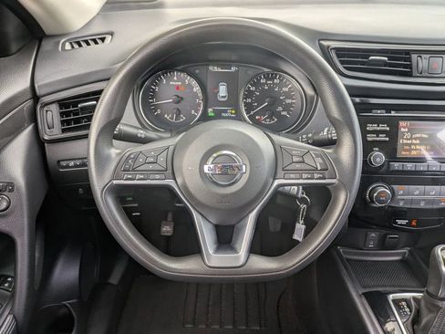 Used 2017 Nissan Rogue S AWD/4WD image 18