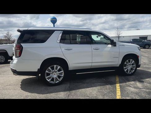 Used 2022 Chevrolet Tahoe High Country AWD/4WD image 32