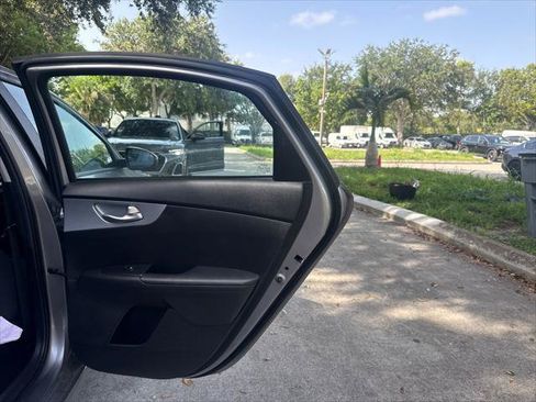 Used 2023 Kia Forte LXS FWD image 19